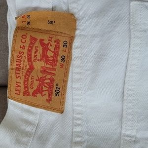 Levi's 30x30 white jeans